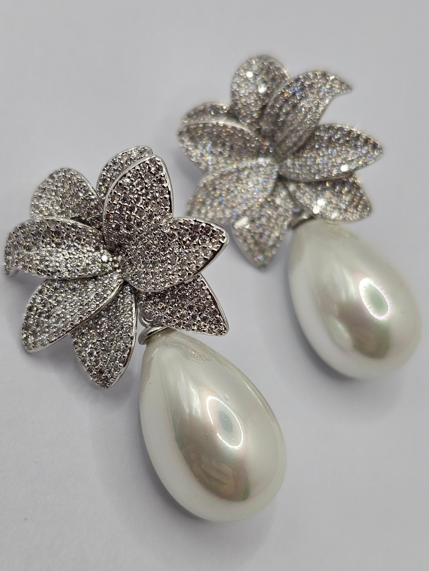 Classic Pearl Earrings