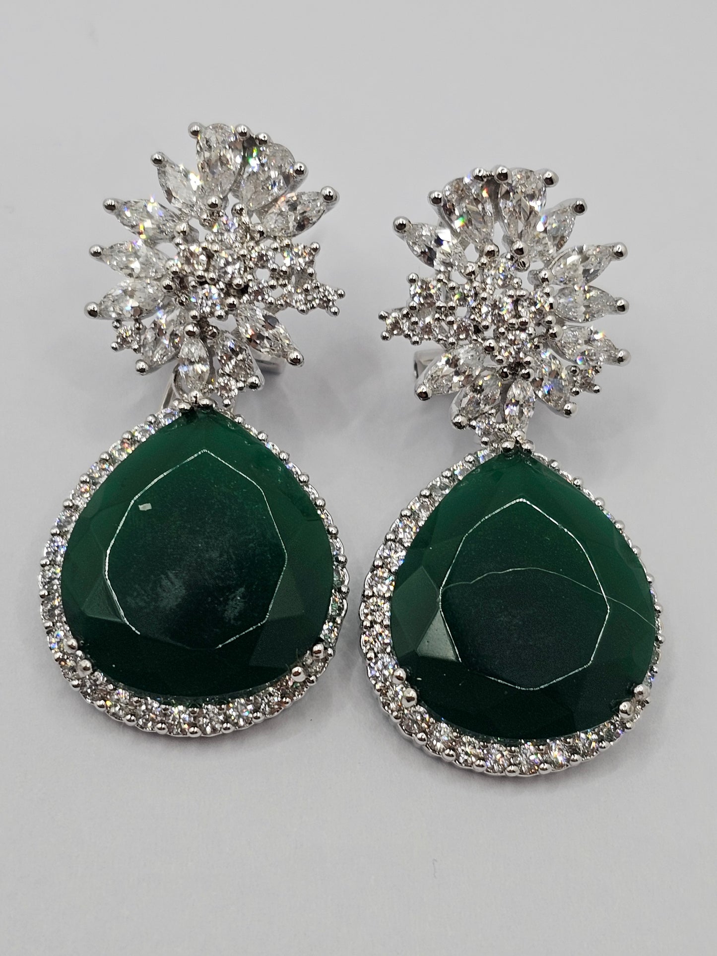 Subtle Radiance: Emerald & Sapphire Set