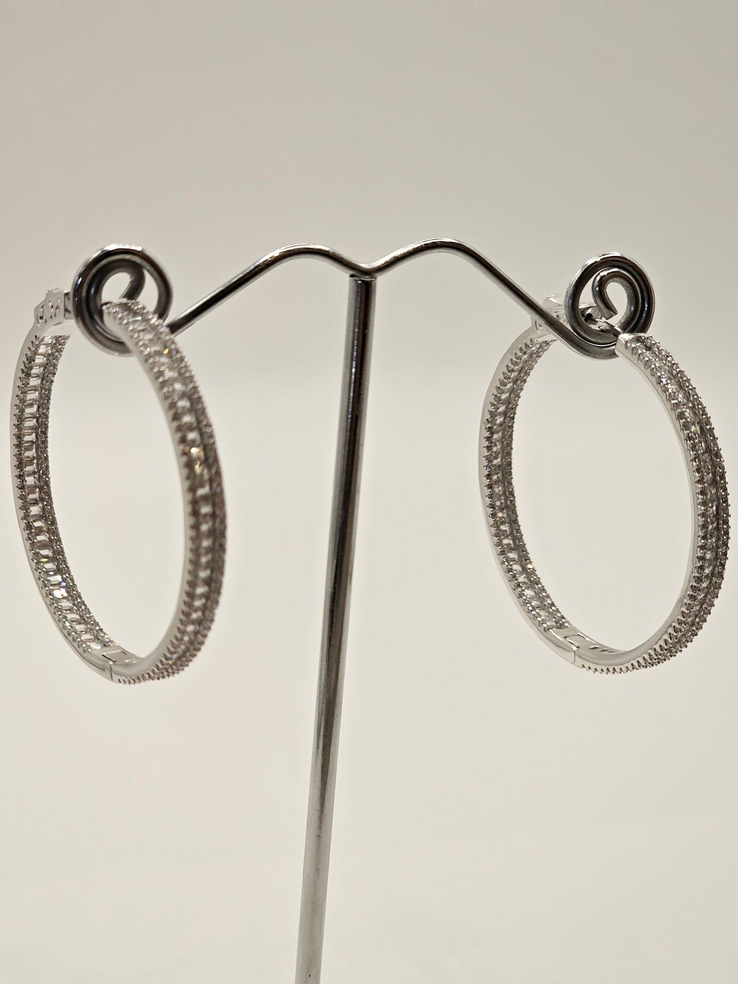 Medium Hoops