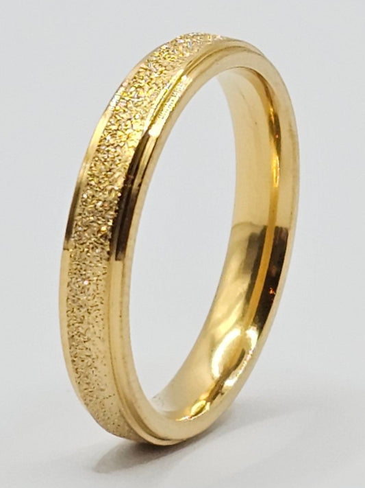 Elegant Gold Polish Band Ring